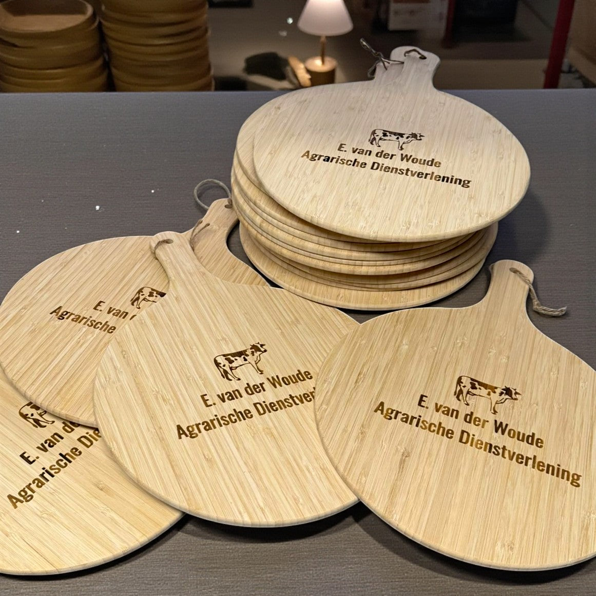 Borrelplank met Logo